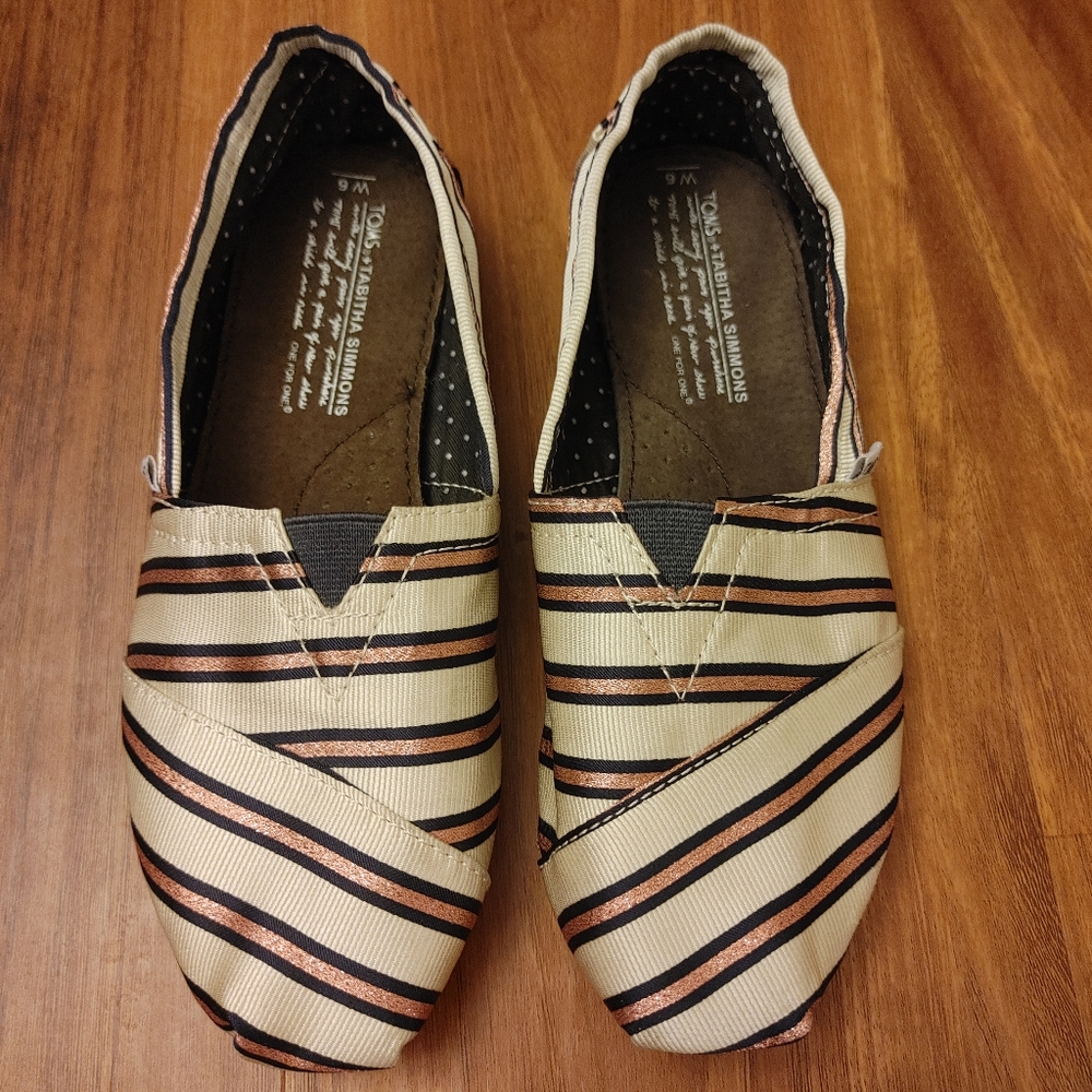 EUC Tabitha Simmons x TOMS shoes